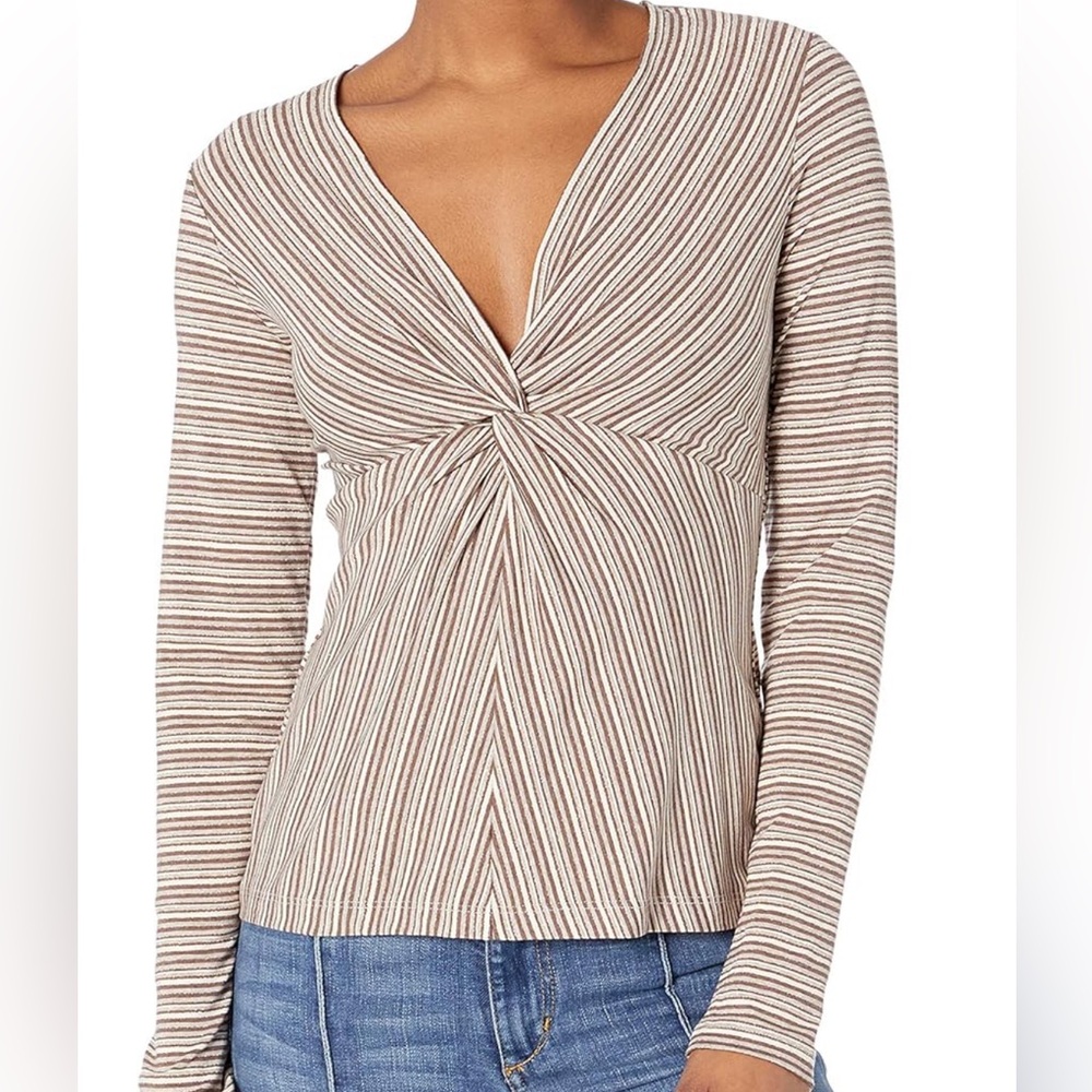 Bailey 44 top